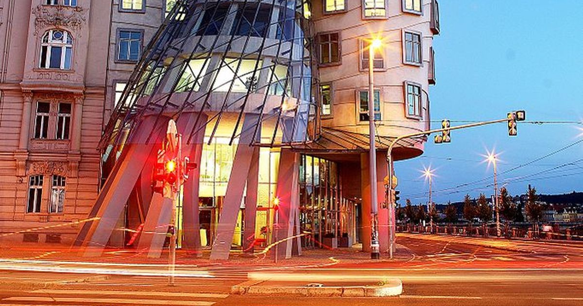 The Dancing House | Architectuul