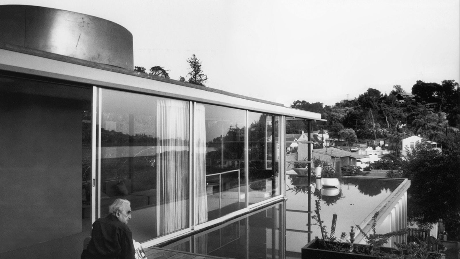 Neutra VDL Studio and Residences | Architectuul