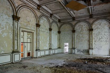 Abandoned and Forgotten | Architectuul