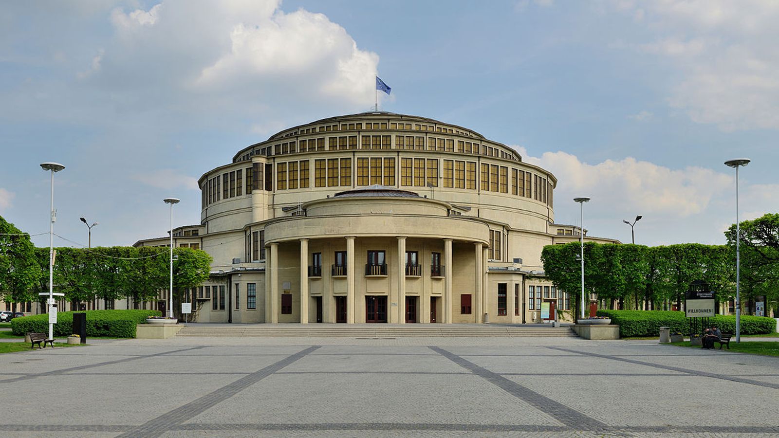 Centennial Hall | Architectuul